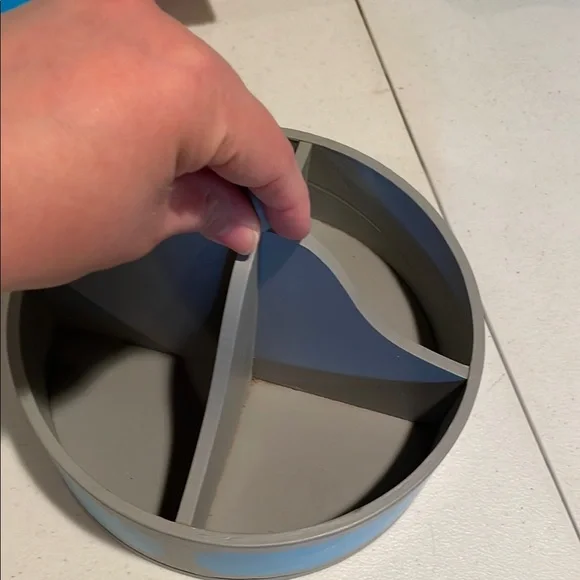 Gray and Blue Rotating Organizer - Picture 5 of 11